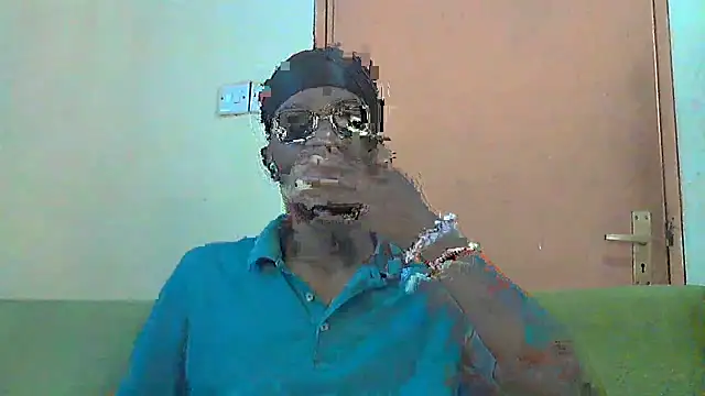 Snapshot of BIGDICKMULLAH chatting on October 15, 11:07 am BIGDICKMULLAH online show from October 15, 11:07 am