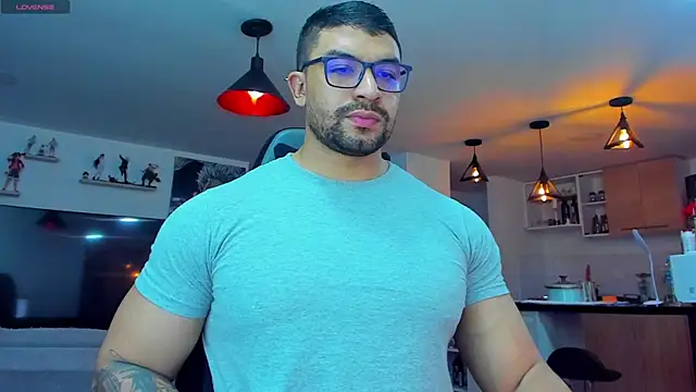 Snapshot of Michael_Diamond chatting on December 5, 2:42 am Michael Diamond online show from December 5, 2:42 am
