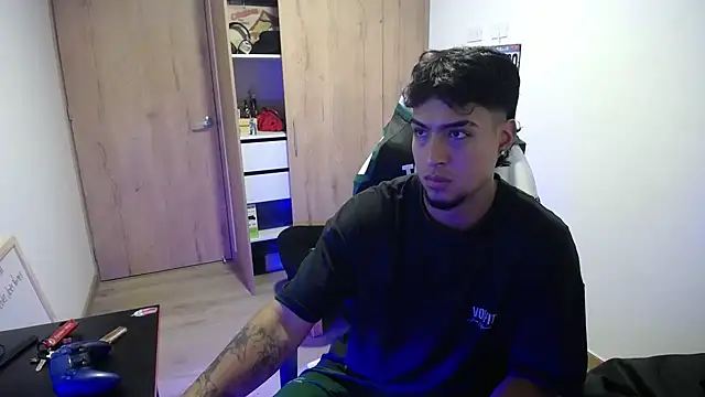 Snapshot of matias_bianco chatting on September 25, 1:37 am matias bianco online show from September 25, 1:37 am