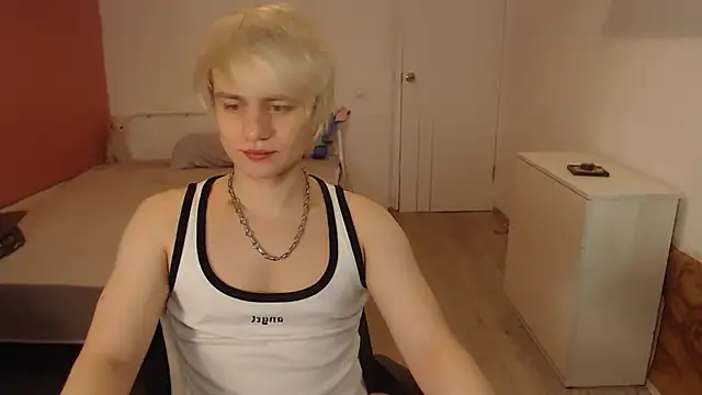 Oliver sweet  online show from February 16, 1:25 am