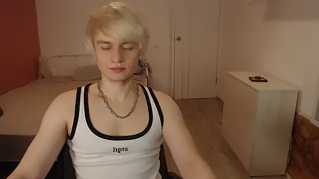 Oliver sweet  online show from February 14, 12:49 am