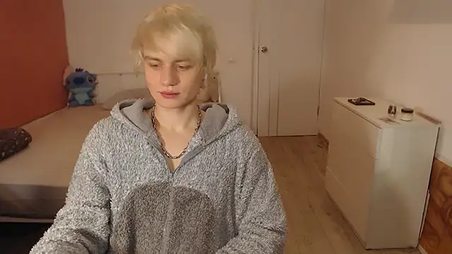 Oliver sweet  online show from January 12, 1:31 am